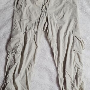 Women's Lululemon Cargo Pants - Cream